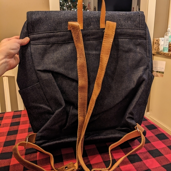 Trades of Hope Wayfarer Backpack - Picture 4 of 7